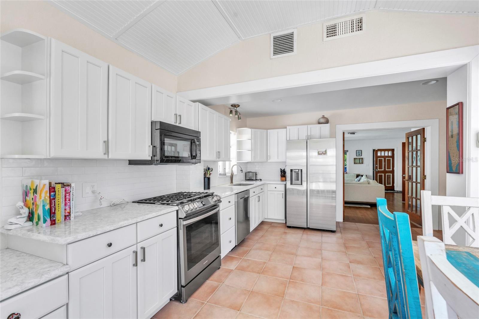 Image 11 of 34 For 451 25th Avenue N