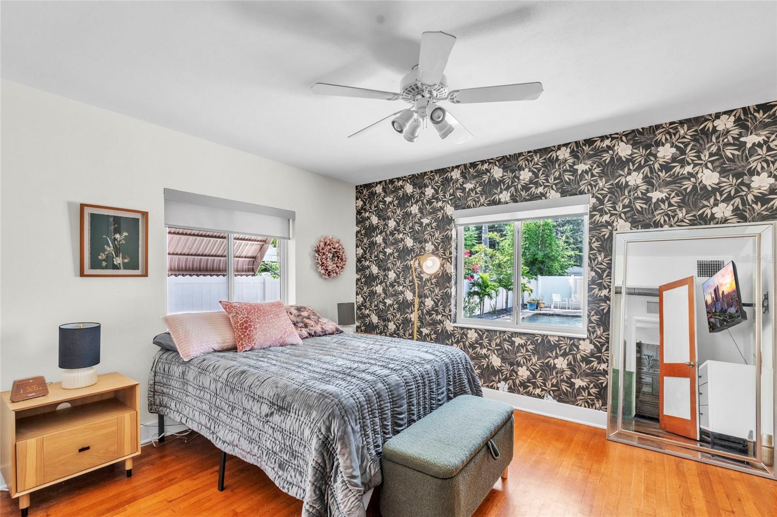 Image 15 of 34 For 451 25th Avenue N