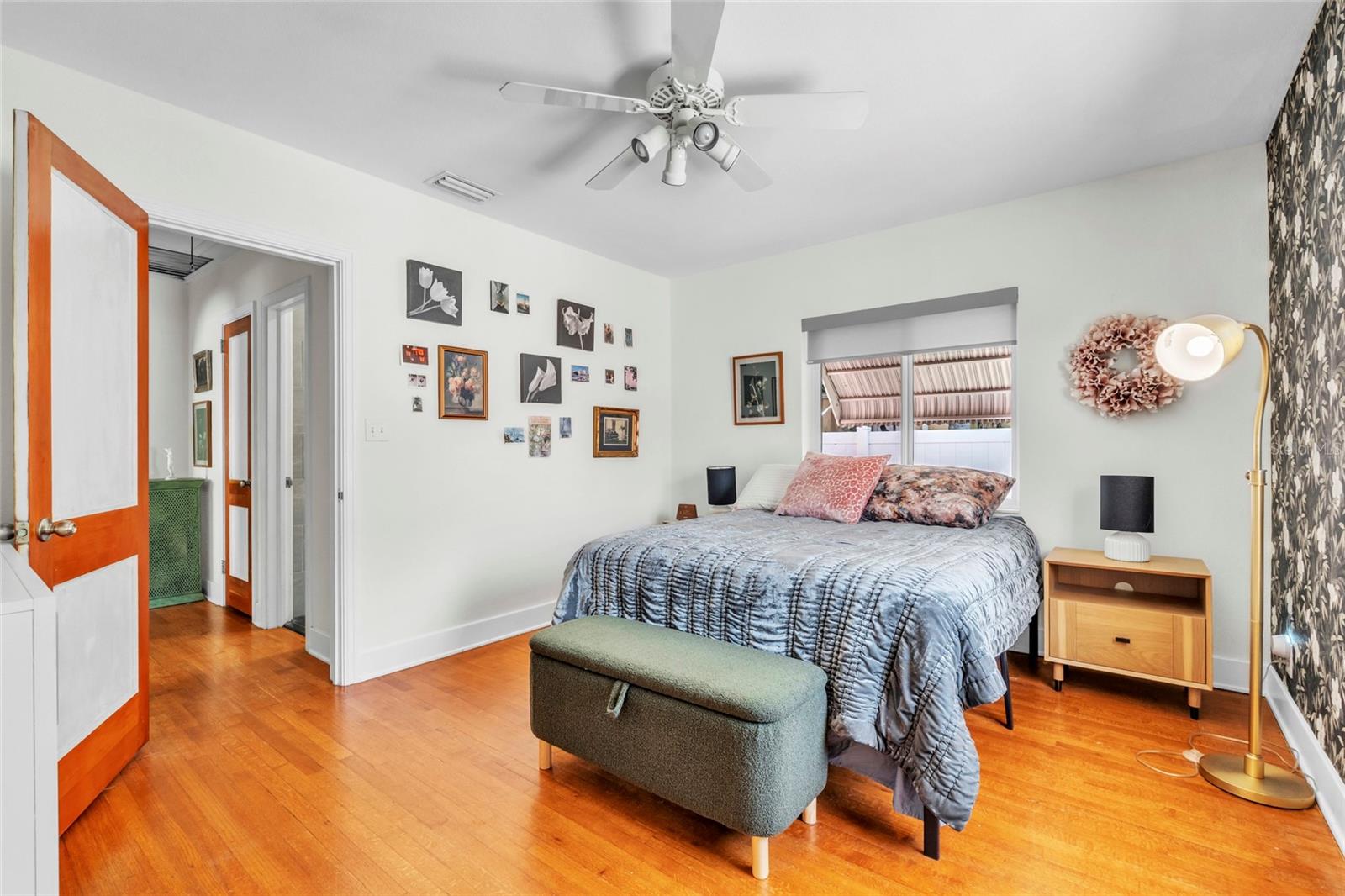 Image 17 of 34 For 451 25th Avenue N
