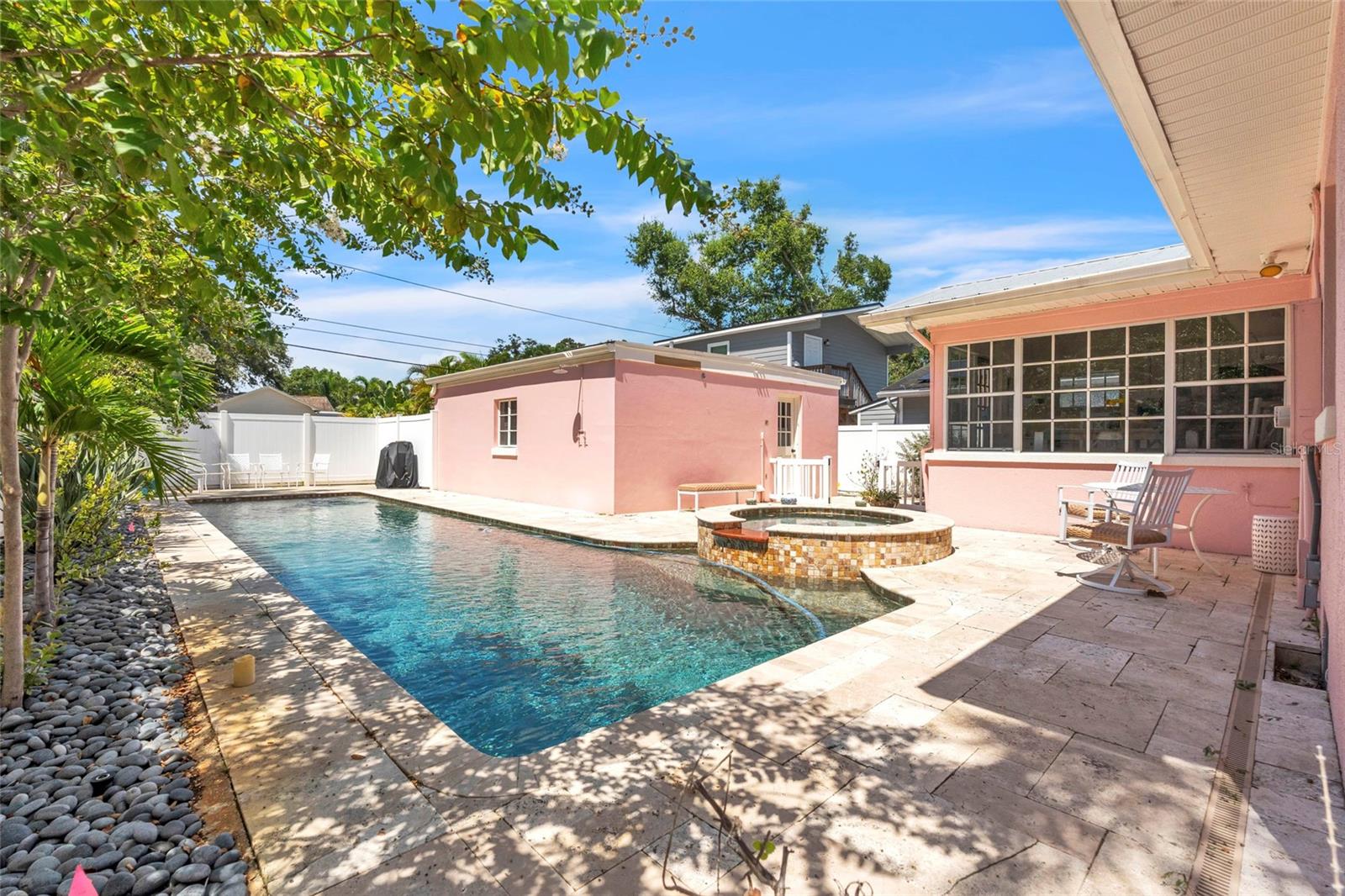Image 23 of 34 For 451 25th Avenue N