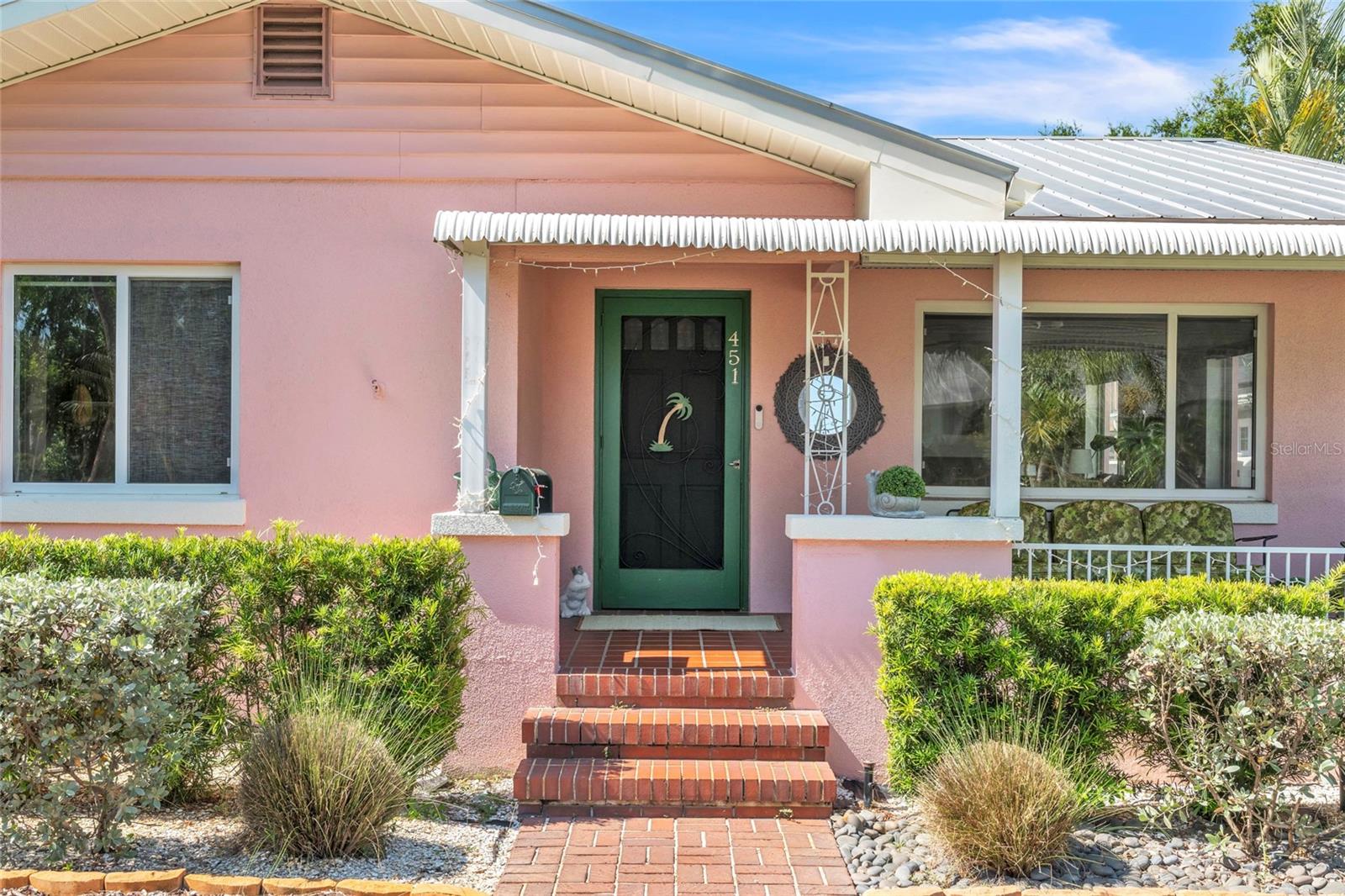Image 3 of 34 For 451 25th Avenue N