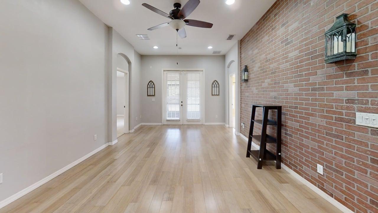 Image 12 of 53 For 21823 Waverly Shores Lane