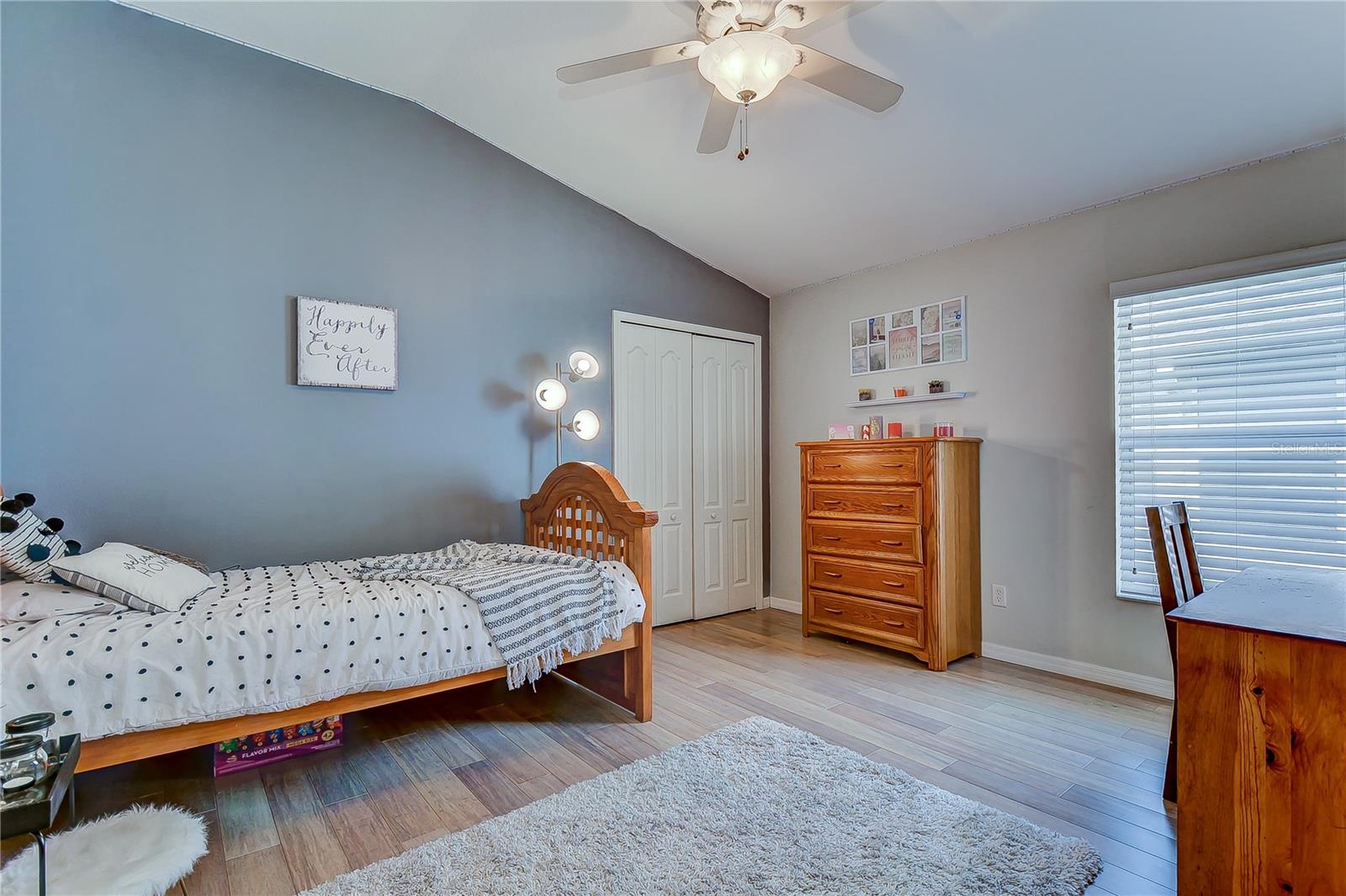 Image 17 of 53 For 21823 Waverly Shores Lane