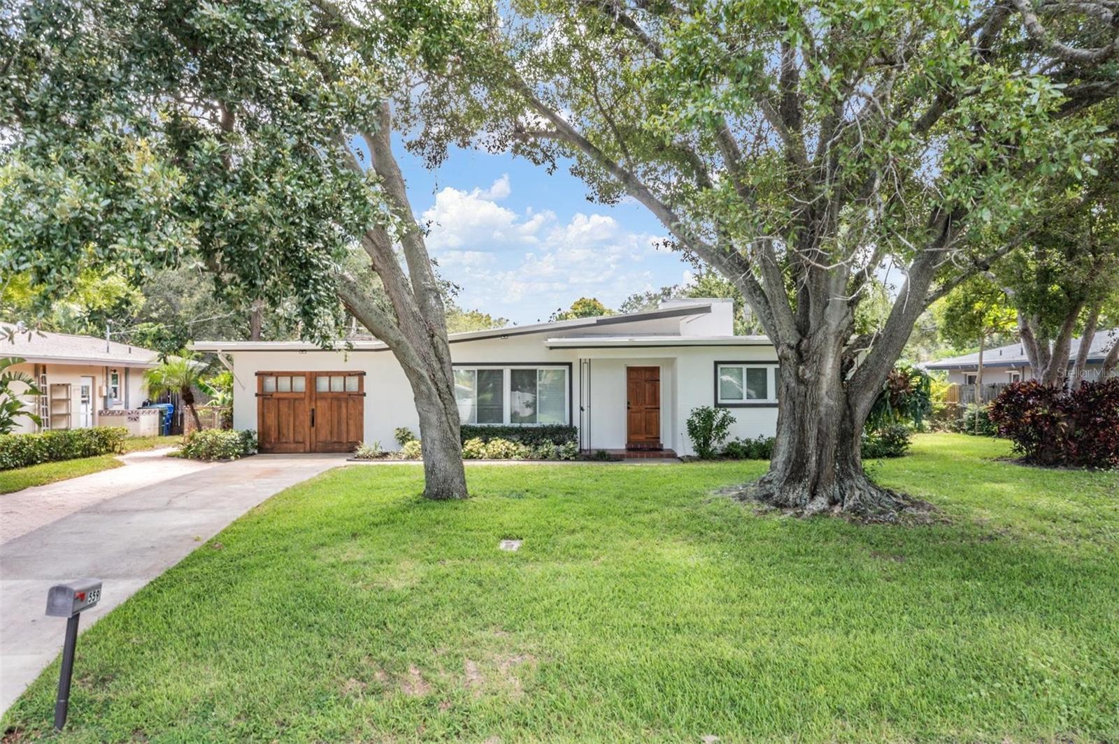 Image 2 of 29 For 559 Oakwood Drive