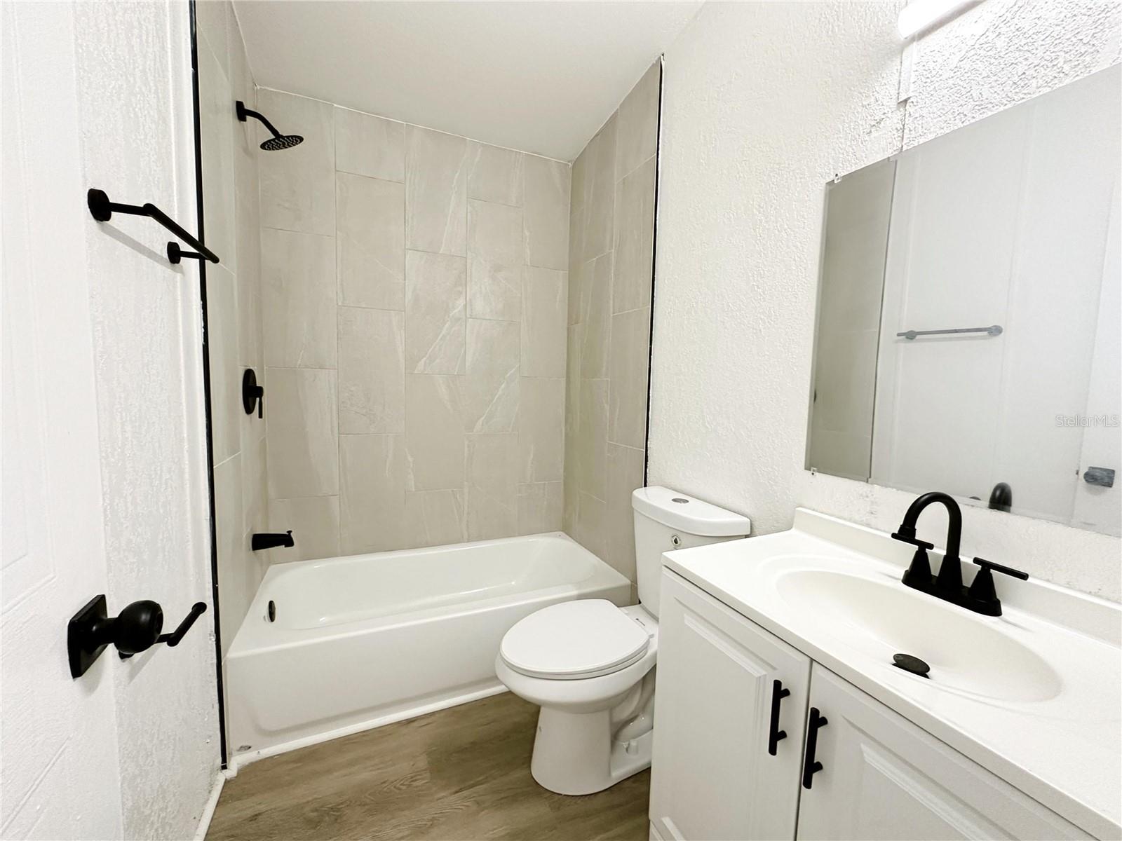 Image 19 of 23 For 16347 Breakwater Lane