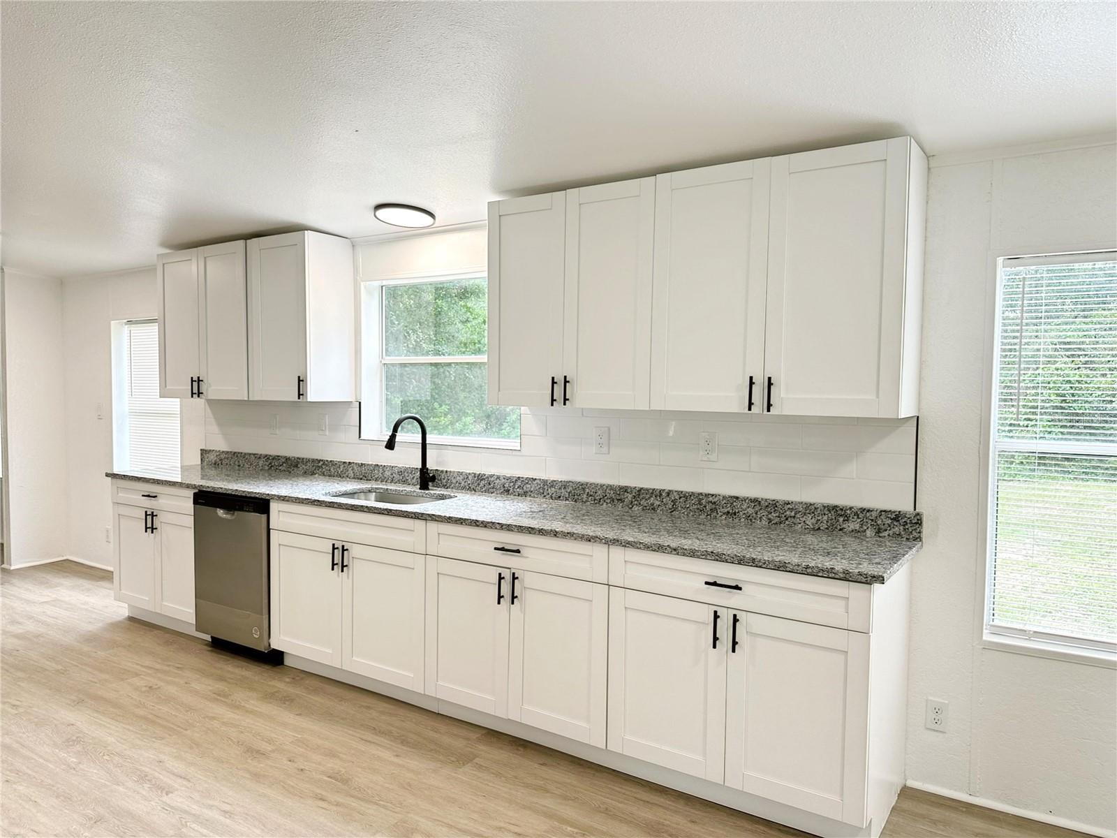 Image 3 of 23 For 16347 Breakwater Lane
