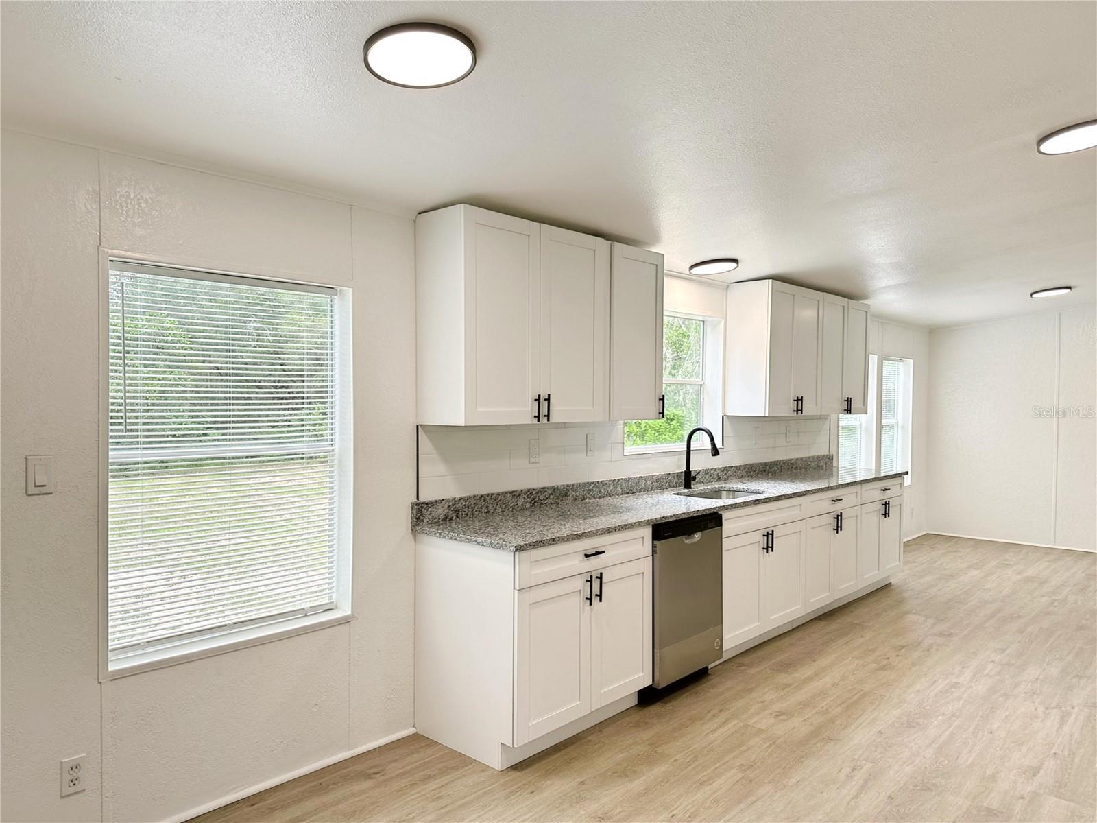 Image 5 of 23 For 16347 Breakwater Lane