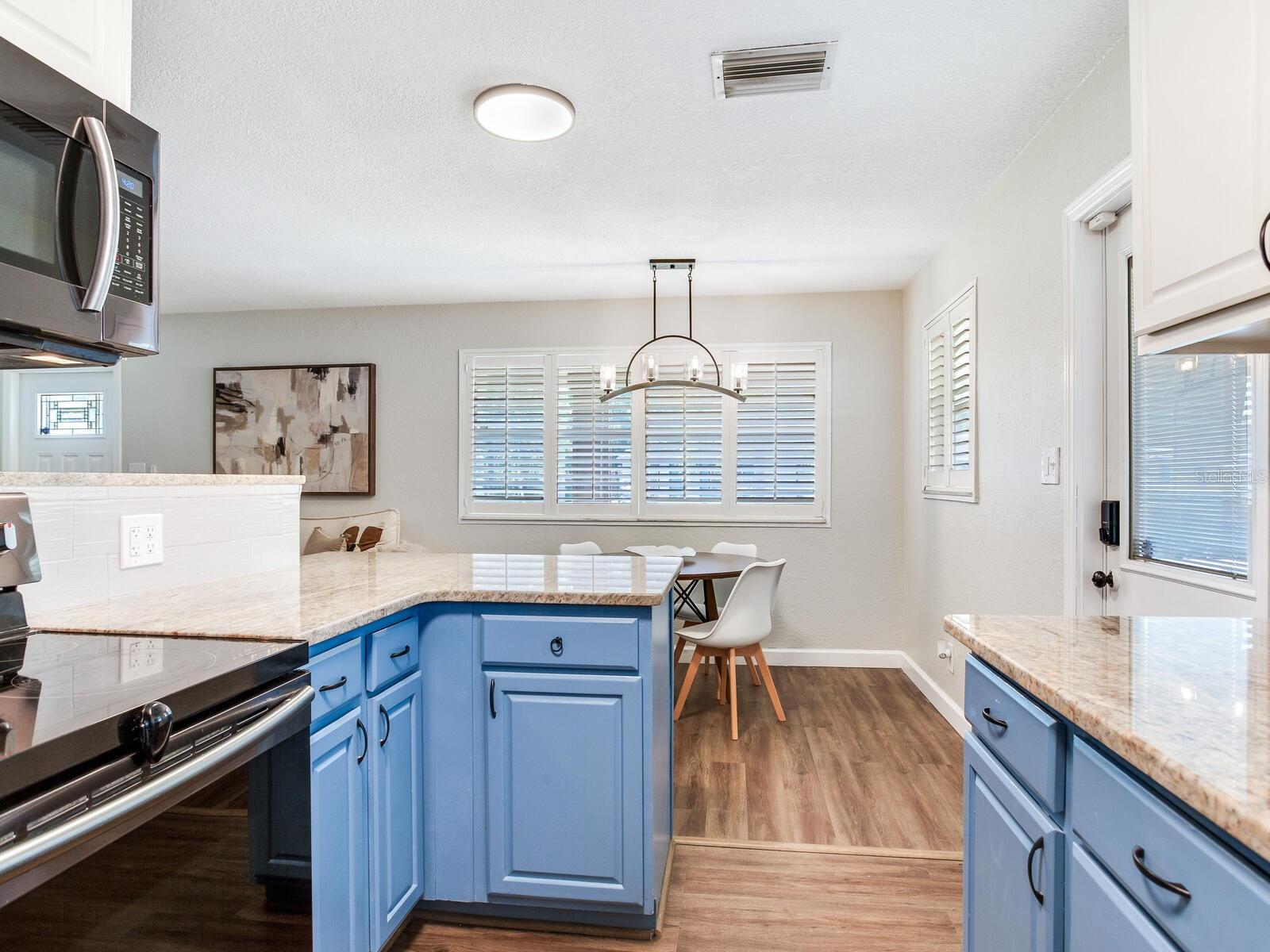 Image 22 of 42 For 4431 Trilby Avenue