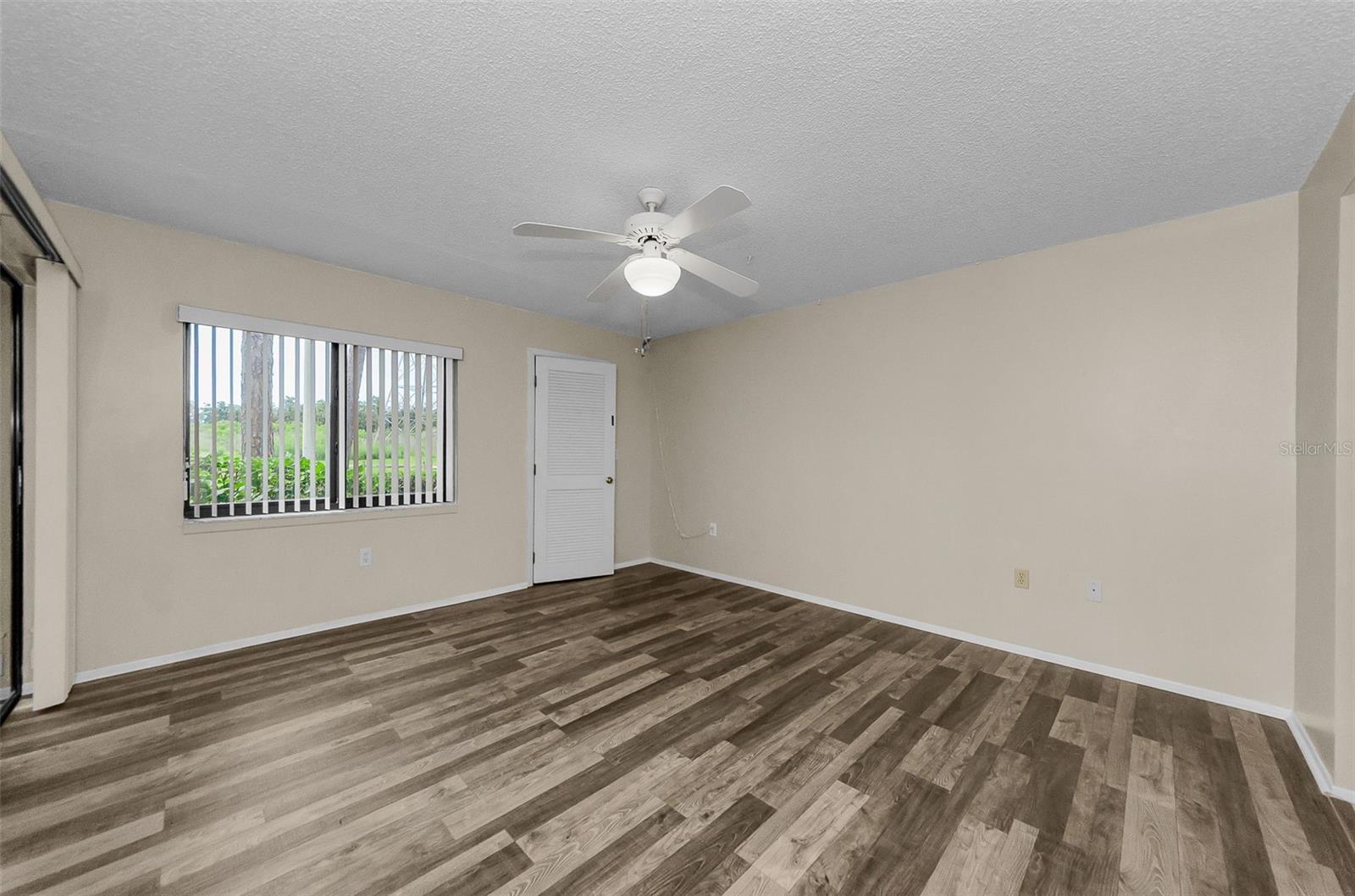Image 21 of 44 For 213 Mary Drive 213