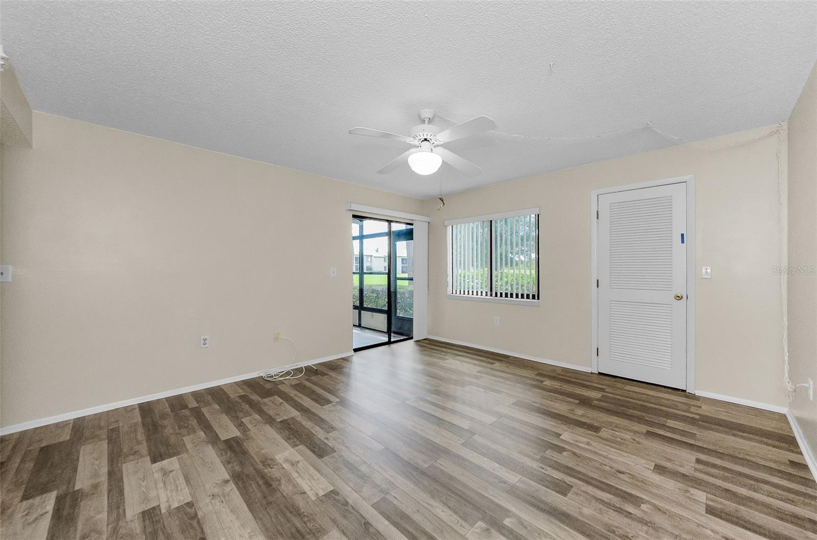 Image 22 of 44 For 213 Mary Drive 213