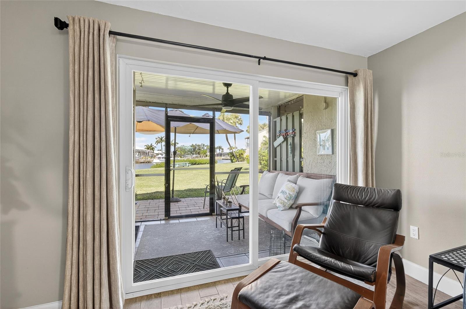 Image 21 of 81 For 1028 Apollo Beach Boulevard 114