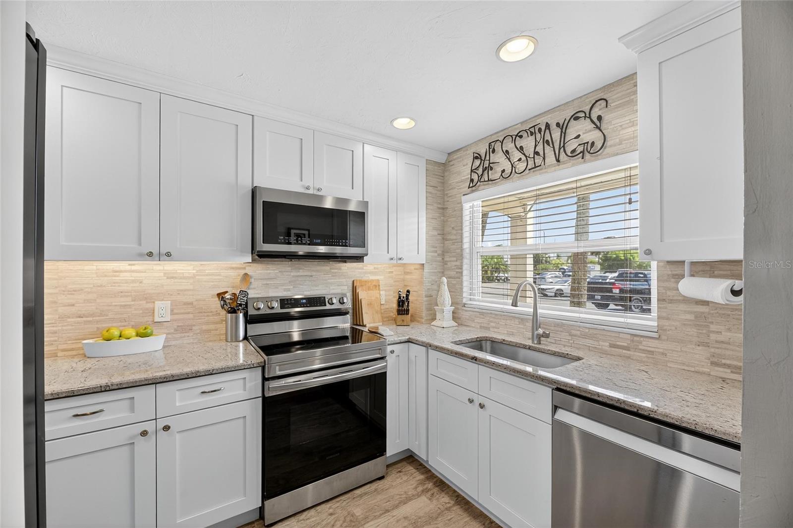 Image 30 of 81 For 1028 Apollo Beach Boulevard 114
