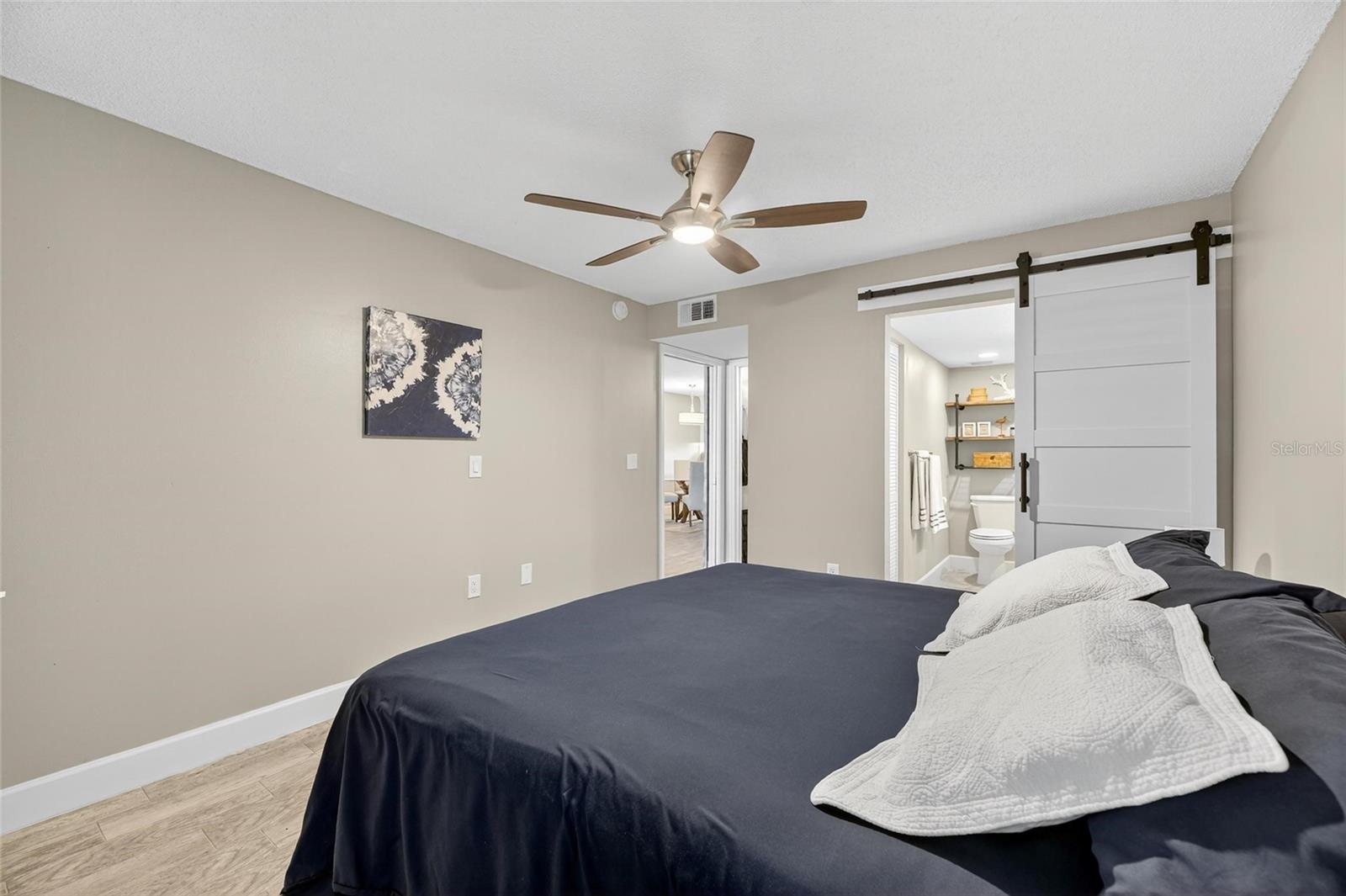 Image 37 of 81 For 1028 Apollo Beach Boulevard 114