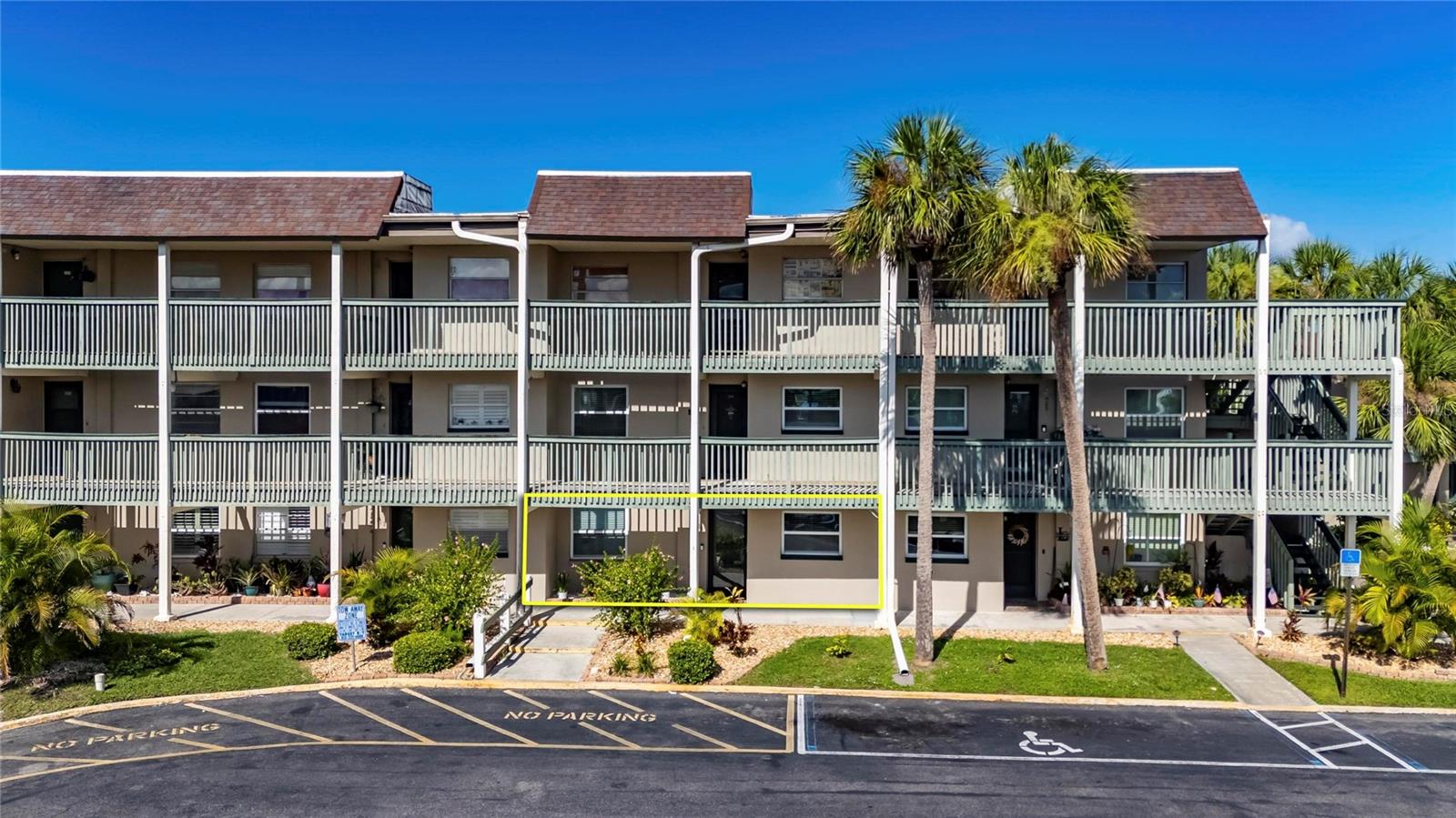 Image 6 of 81 For 1028 Apollo Beach Boulevard 114