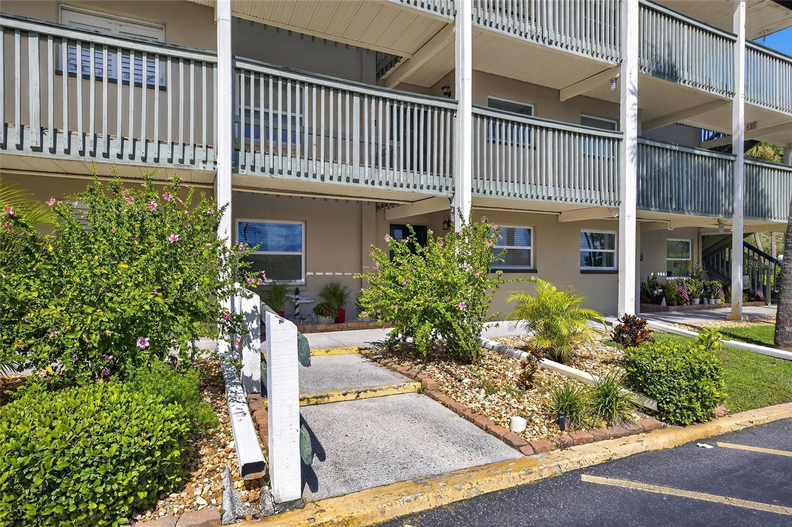 Image 7 of 81 For 1028 Apollo Beach Boulevard 114