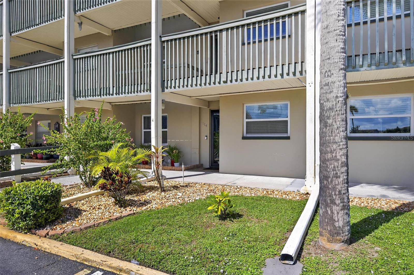 Image 8 of 81 For 1028 Apollo Beach Boulevard 114