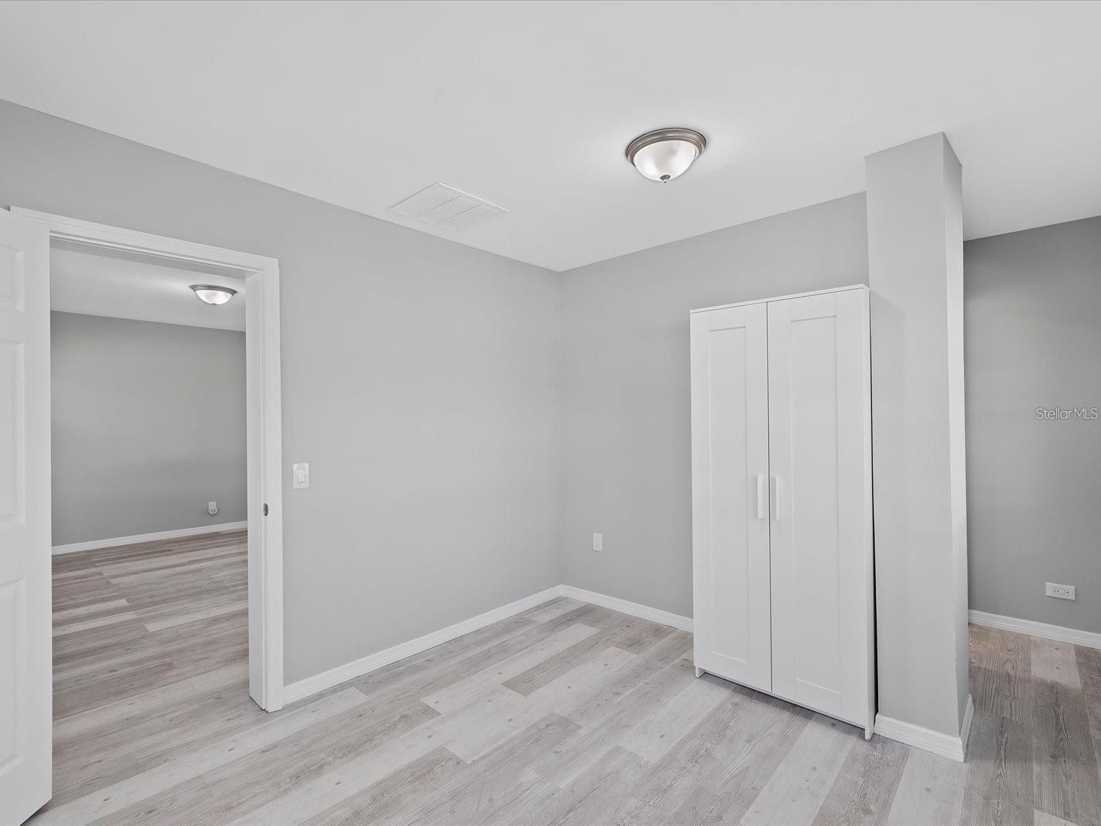 Image 12 of 25 For 701 Adalee Street