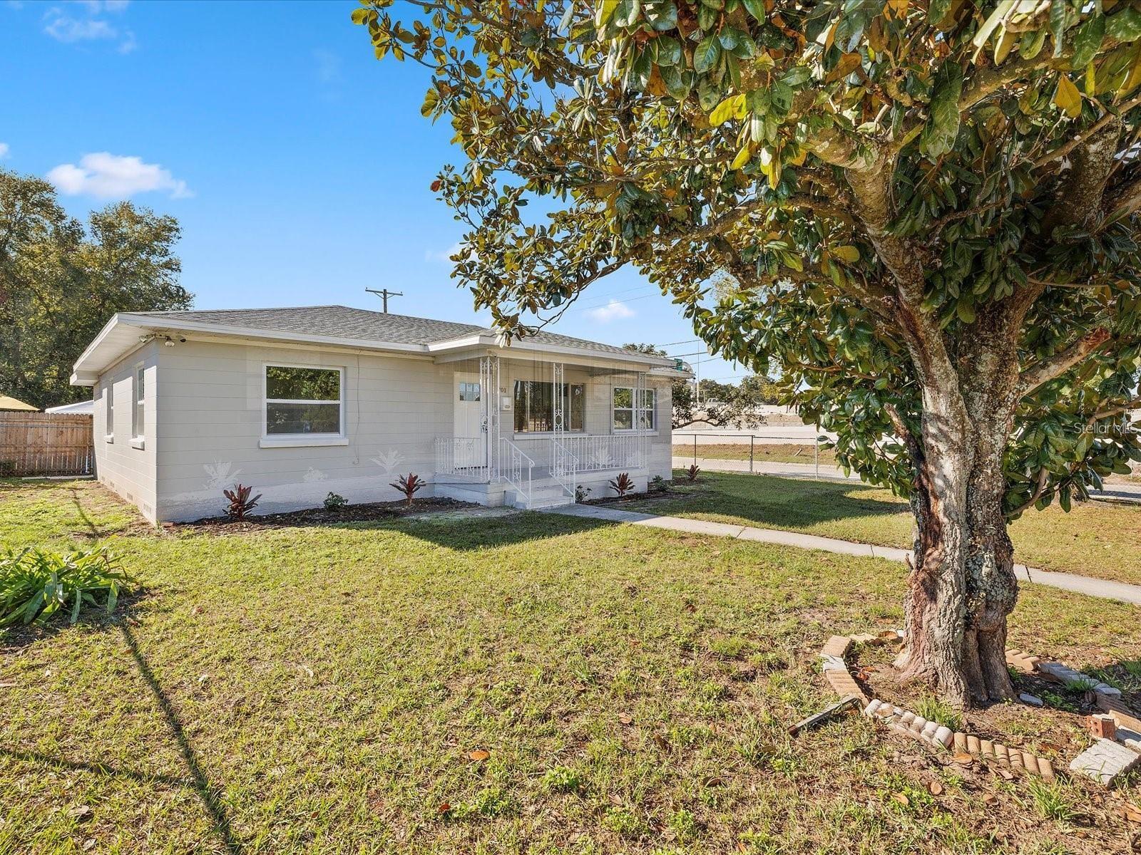 Image 2 of 25 For 701 Adalee Street