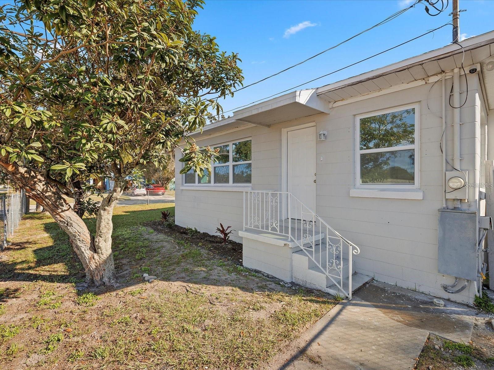 Image 3 of 25 For 701 Adalee Street