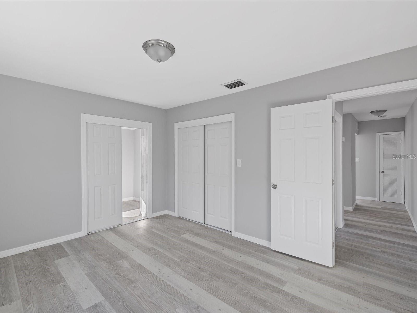 Image 7 of 25 For 701 Adalee Street
