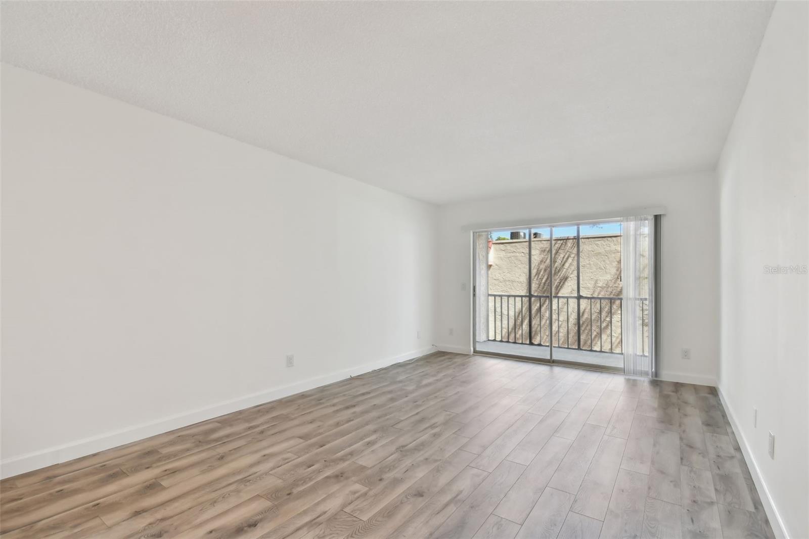 Image 11 of 44 For 9700 Starkey Road 322