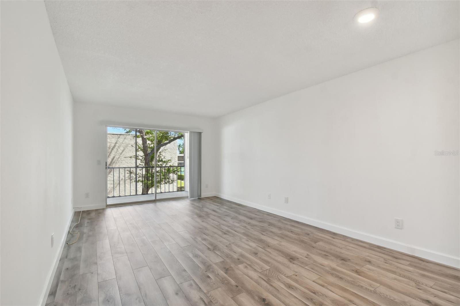 Image 12 of 44 For 9700 Starkey Road 322