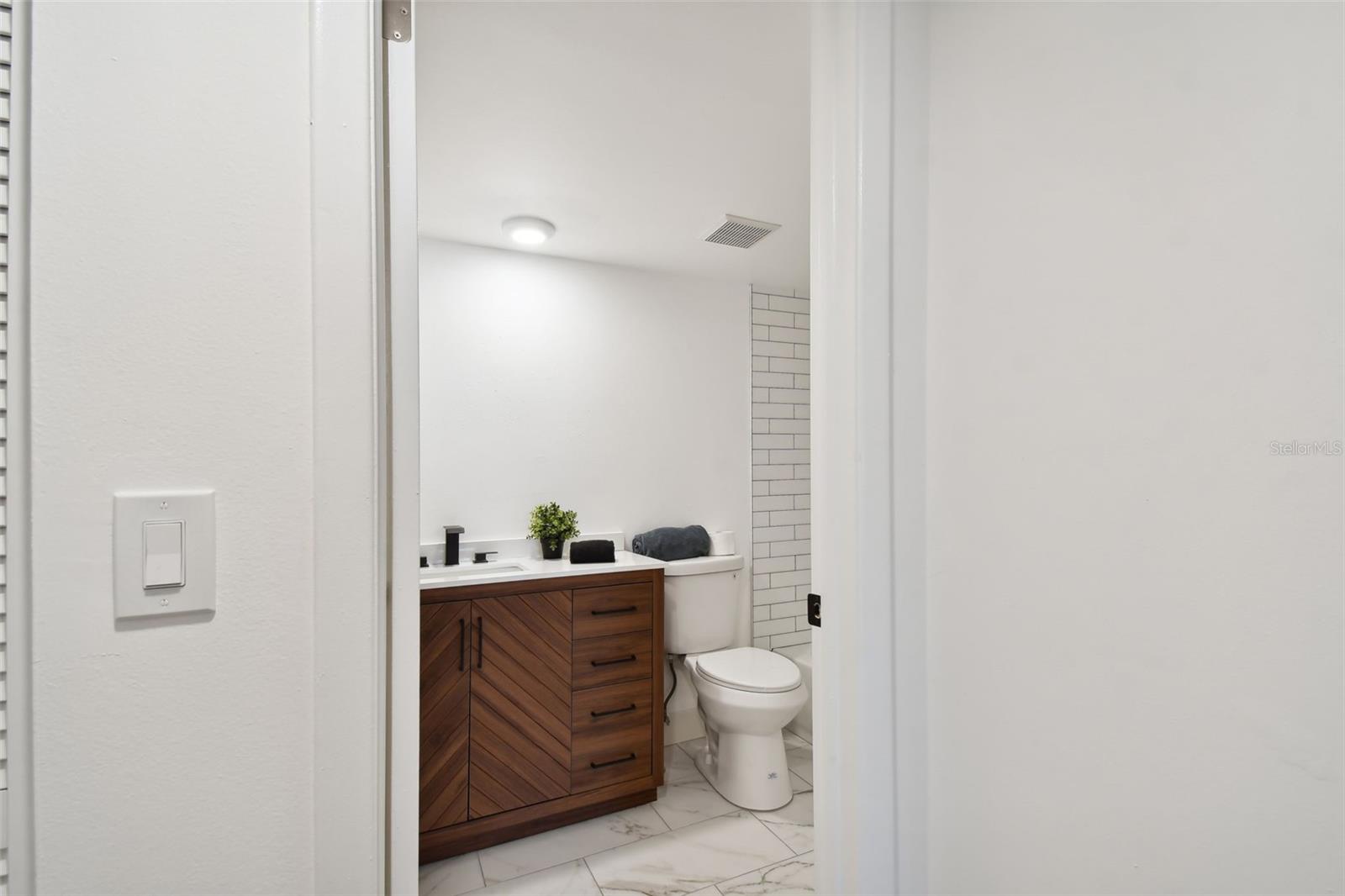Image 14 of 44 For 9700 Starkey Road 322