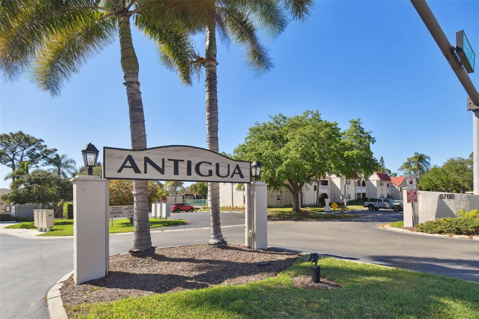 Image 21 of 44 For 9700 Starkey Road 322