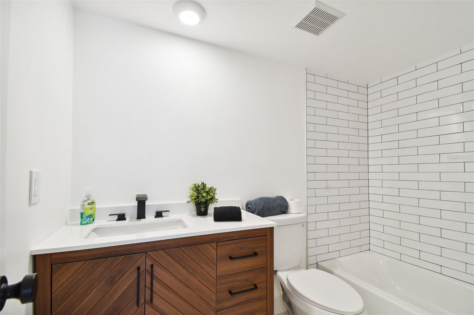 Image 3 of 44 For 9700 Starkey Road 322