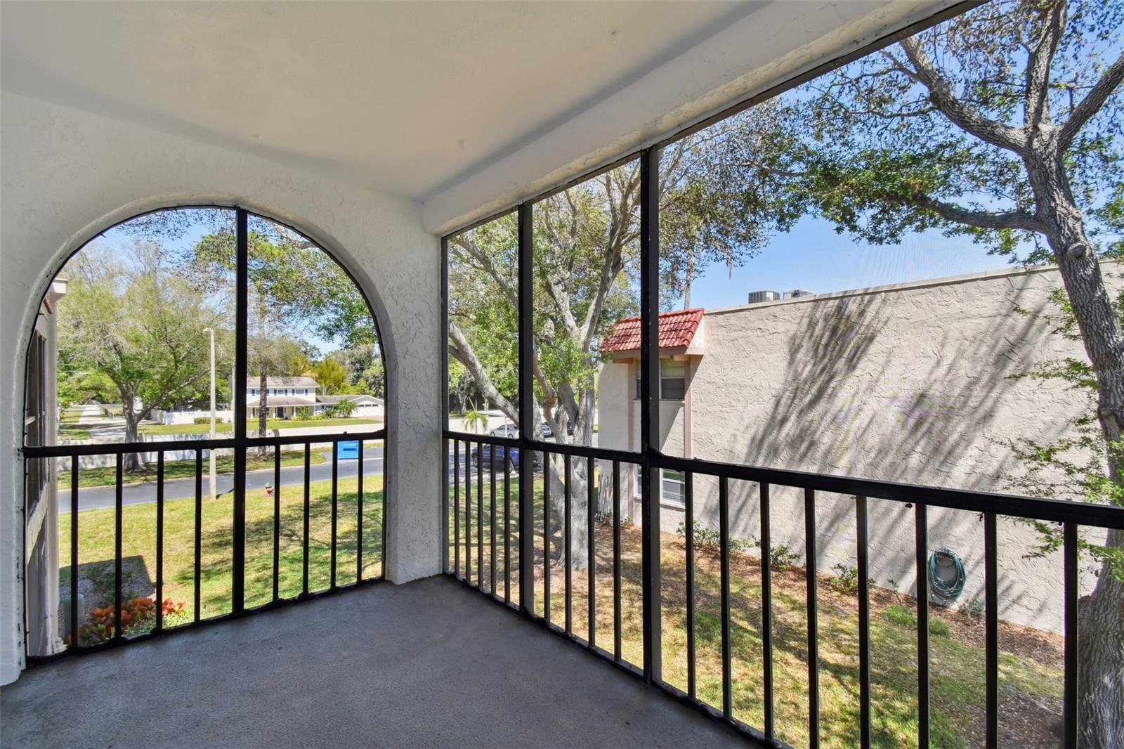 Image 4 of 44 For 9700 Starkey Road 322