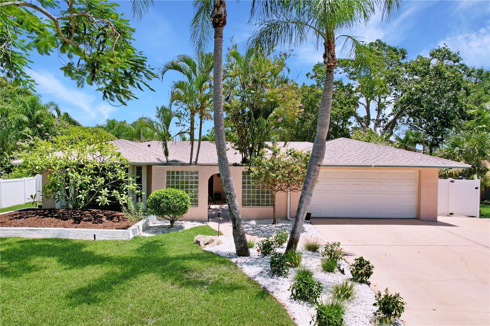 Details for 129 Carlyle Drive, PALM HARBOR, FL 34683