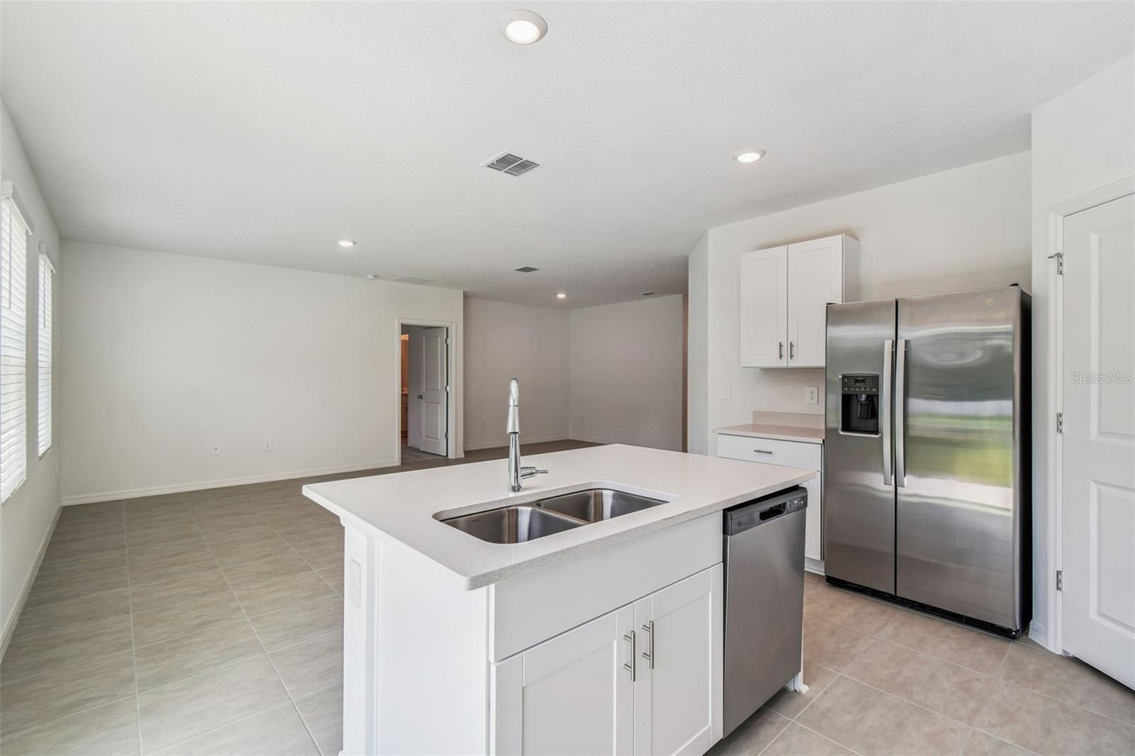 Image 20 of 64 For 13354 Tropical Breeze Way