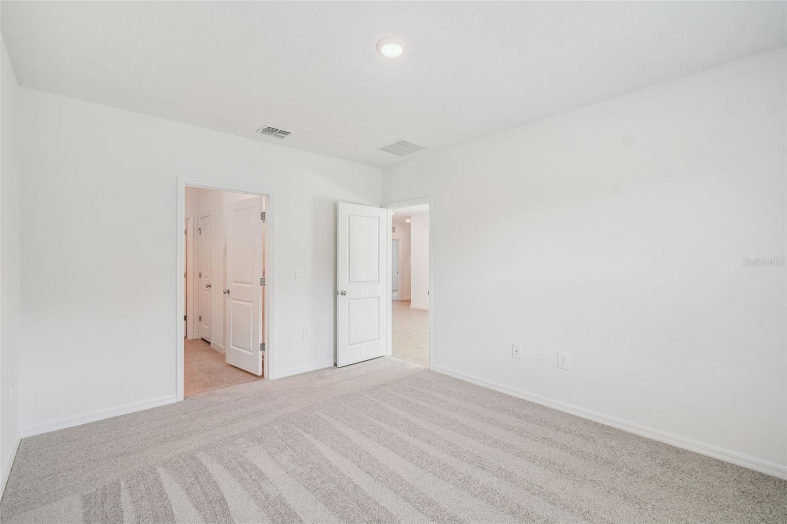 Image 23 of 64 For 13354 Tropical Breeze Way