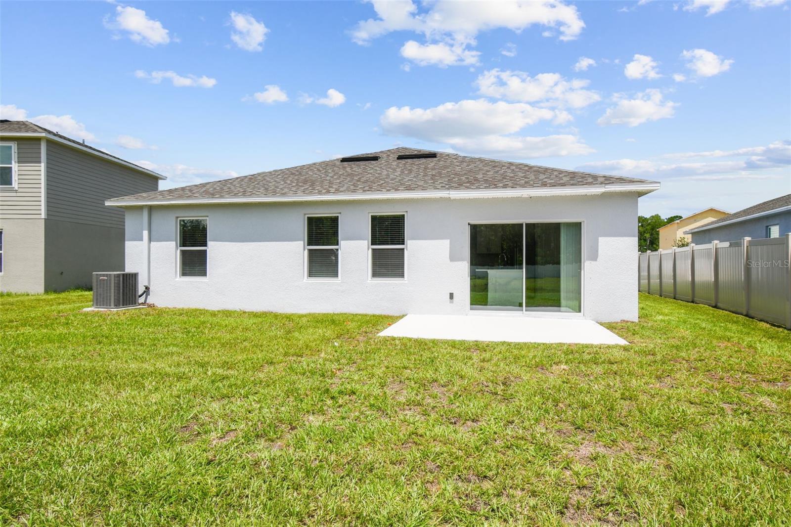 Image 39 of 64 For 13354 Tropical Breeze Way