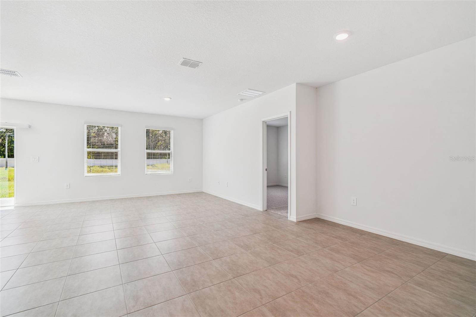 Image 9 of 64 For 13354 Tropical Breeze Way