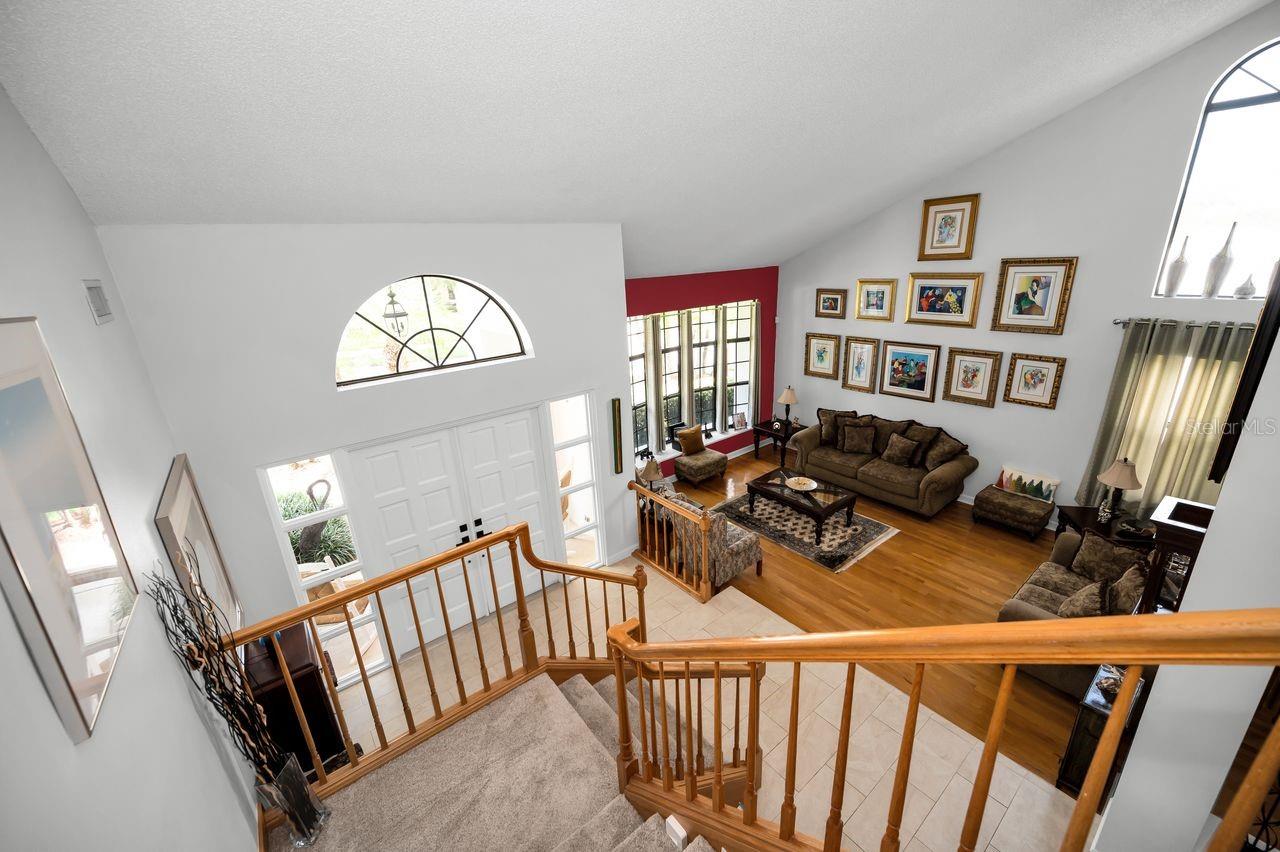 Image 23 of 62 For 110 Woodcreek Drive S