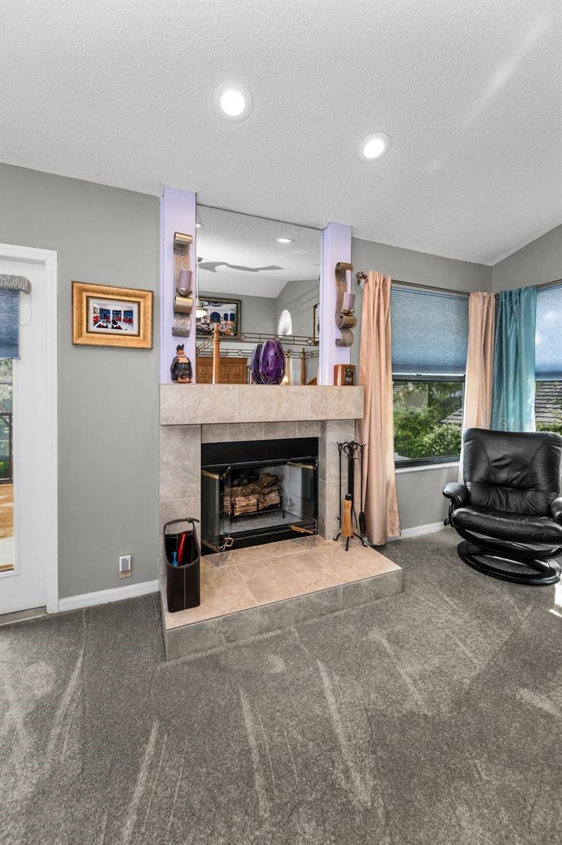 Image 27 of 62 For 110 Woodcreek Drive S