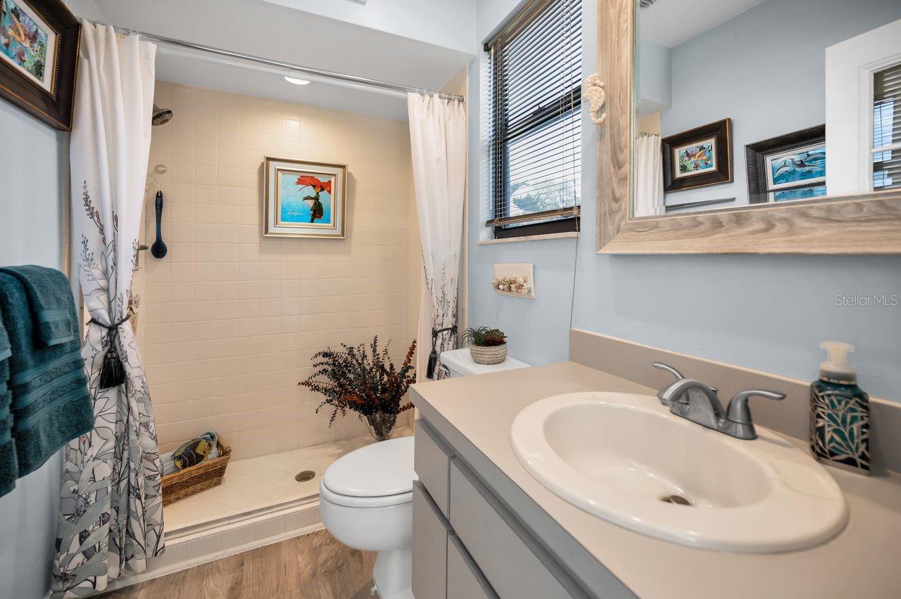 Image 55 of 62 For 110 Woodcreek Drive S
