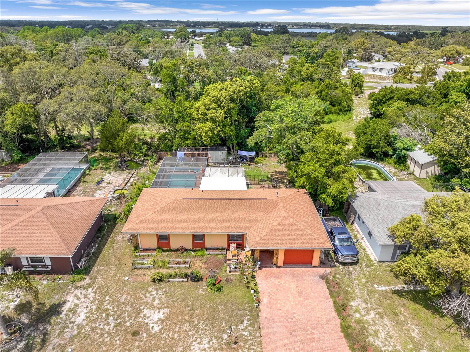 Image 16 of 49 For 6766 Treehaven Drive