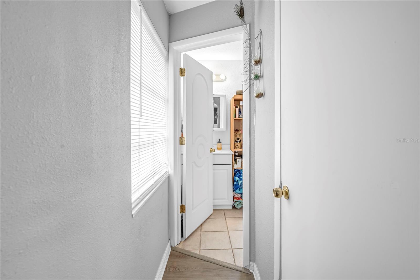 Image 36 of 49 For 6766 Treehaven Drive