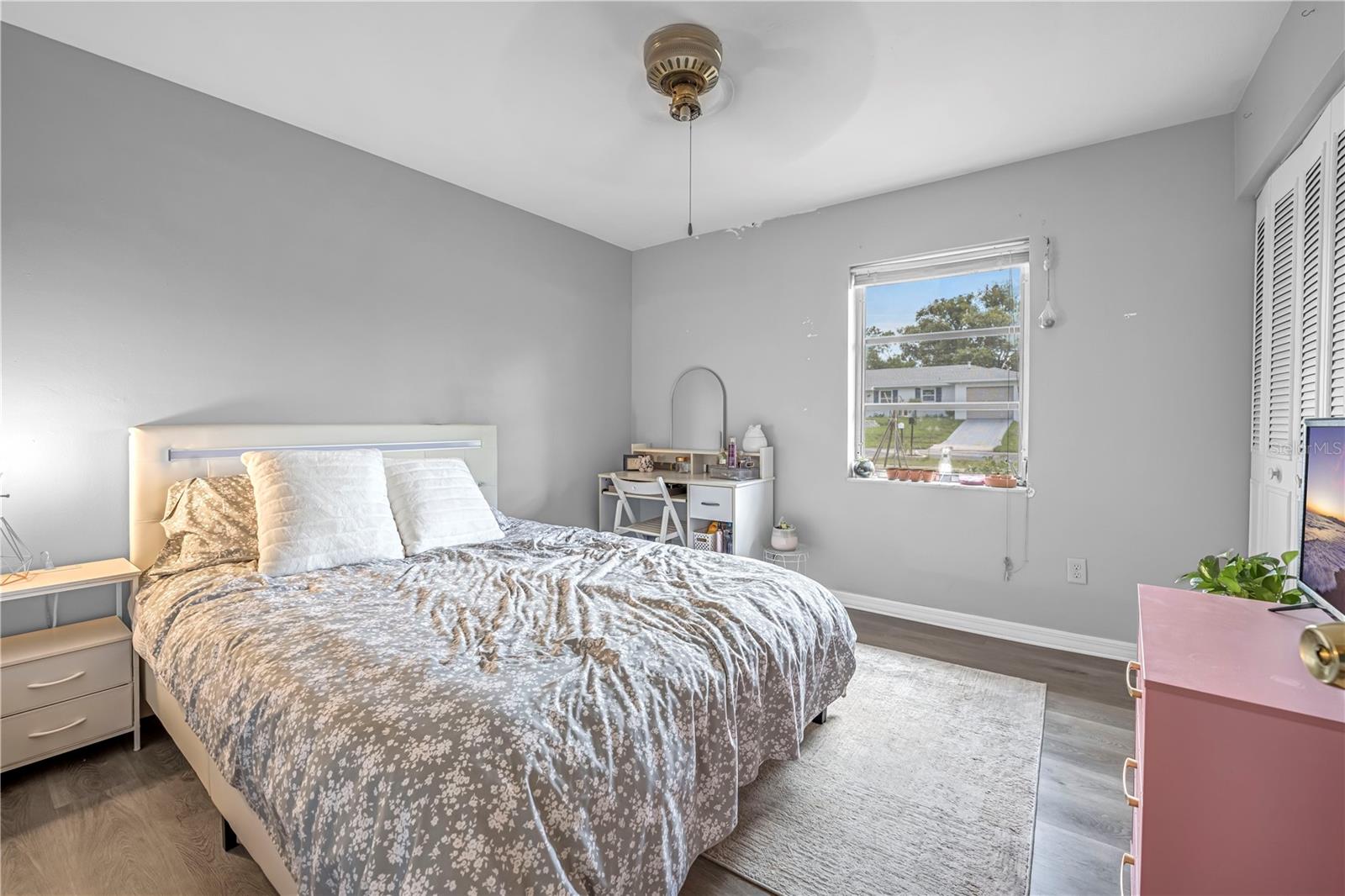 Image 40 of 49 For 6766 Treehaven Drive