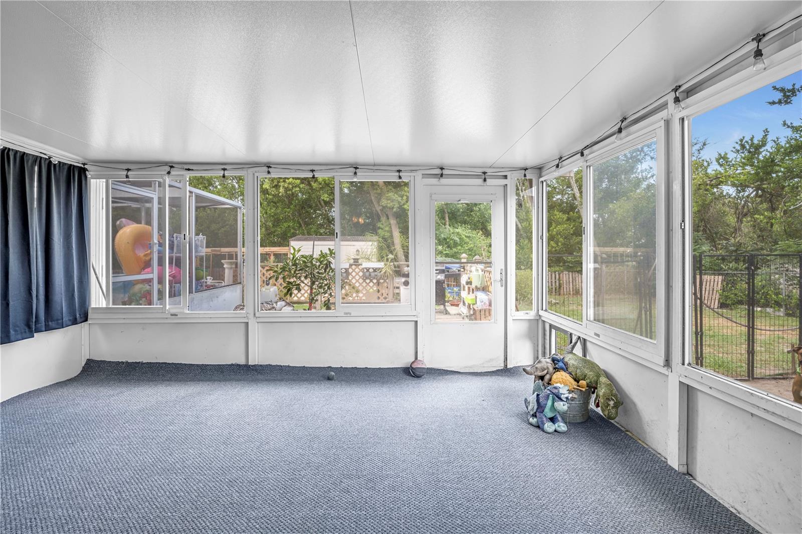 Image 43 of 49 For 6766 Treehaven Drive