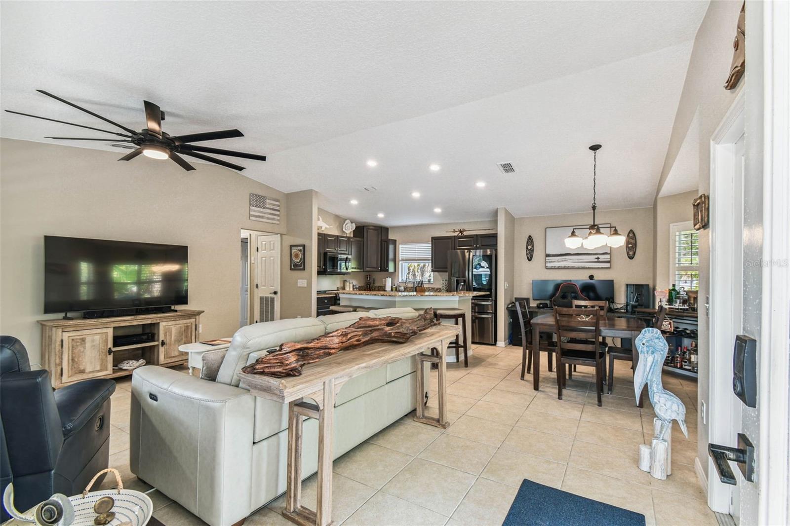 Image 12 of 87 For 8178 River Point Drive