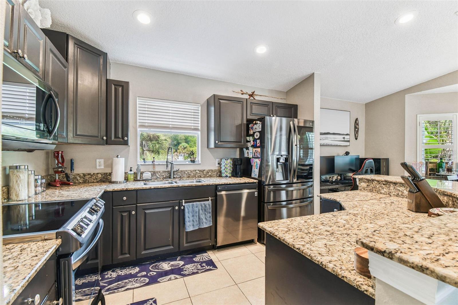 Image 21 of 87 For 8178 River Point Drive