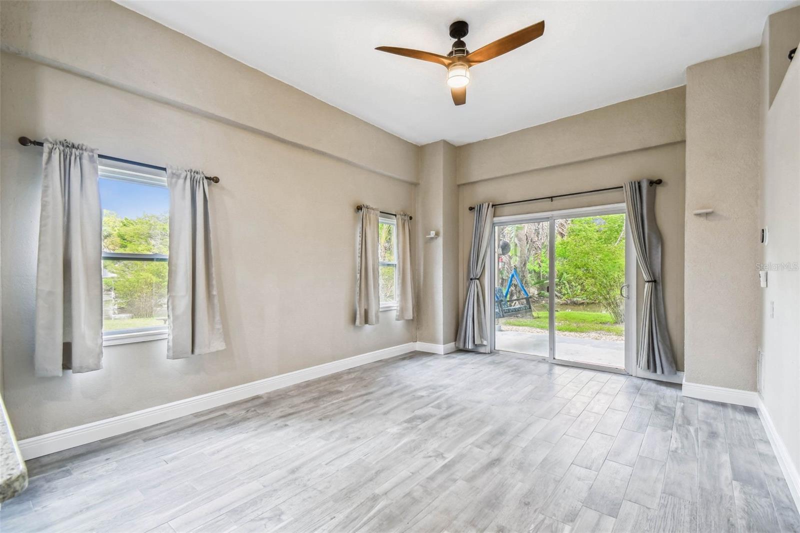 Image 48 of 87 For 8178 River Point Drive