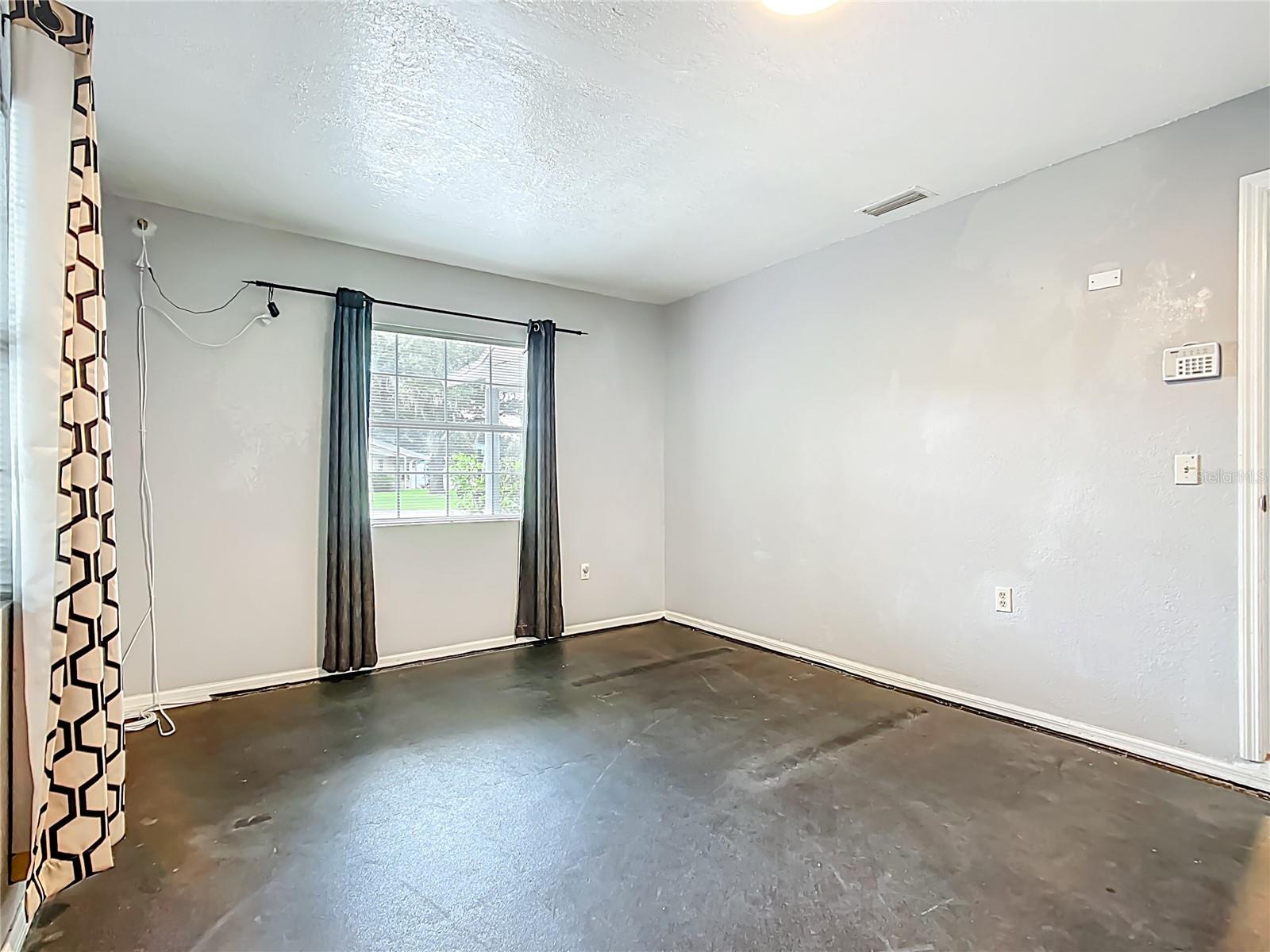 Image 14 of 42 For 2906 Willow Drive