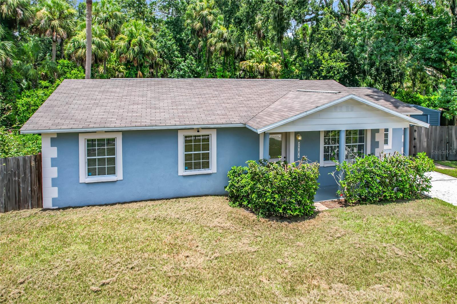 Image 2 of 42 For 2906 Willow Drive
