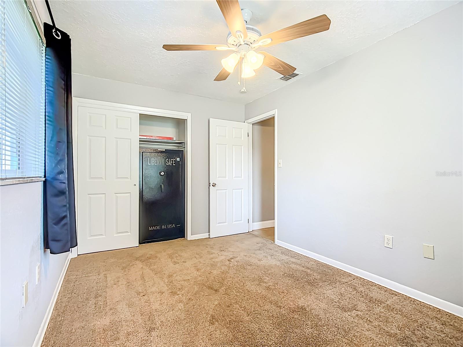 Image 21 of 42 For 2906 Willow Drive