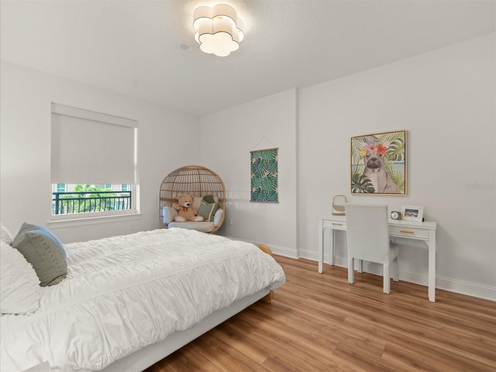 Image 33 of 70 For 202 Windward Passage 303