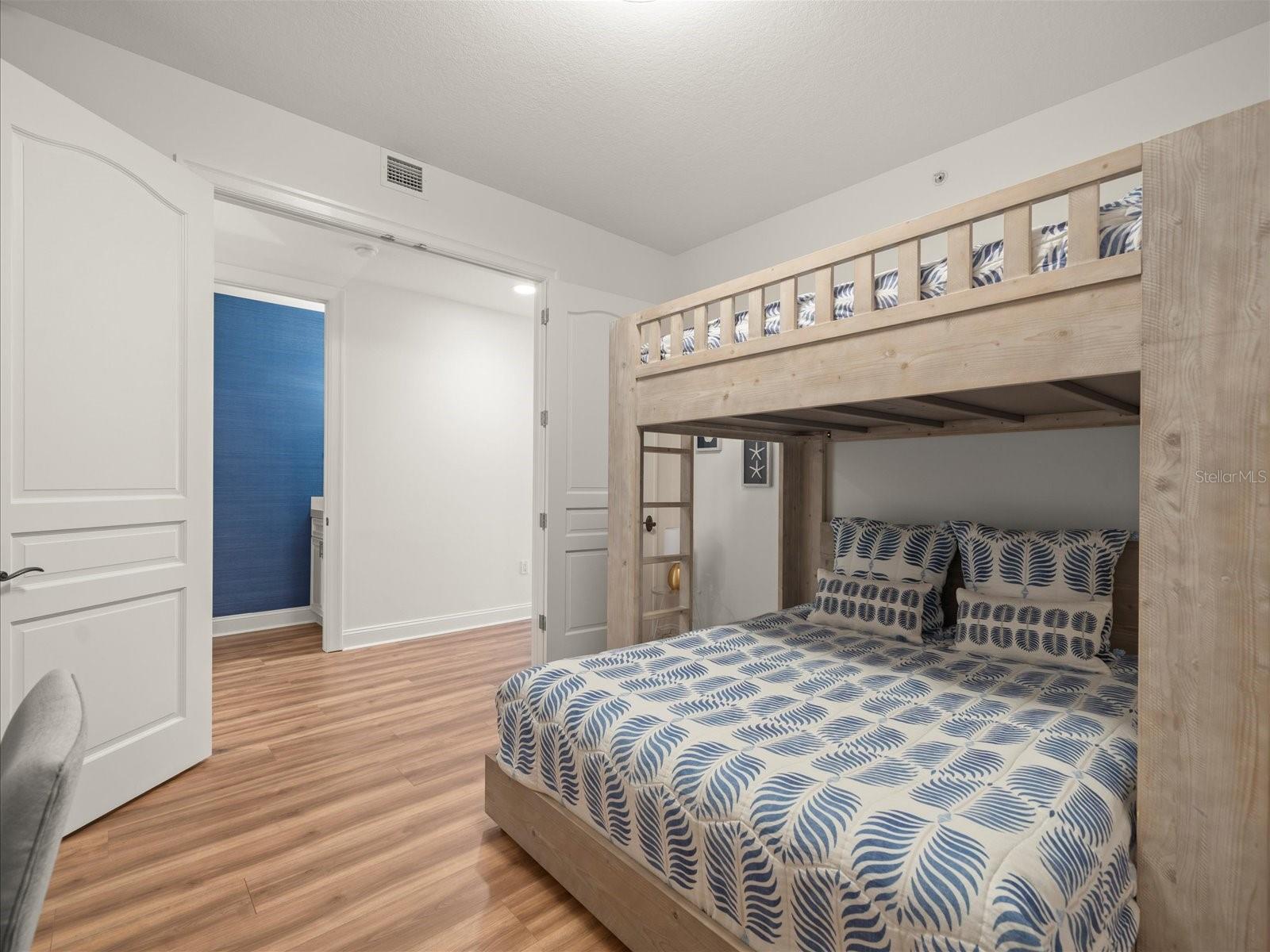 Image 40 of 70 For 202 Windward Passage 303